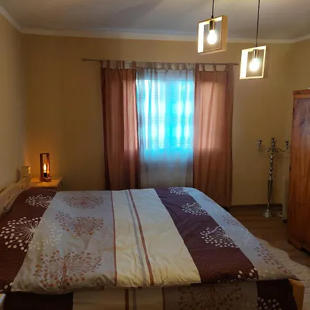 Chalé Seoska Kuca Rakic - Tara Rastiste